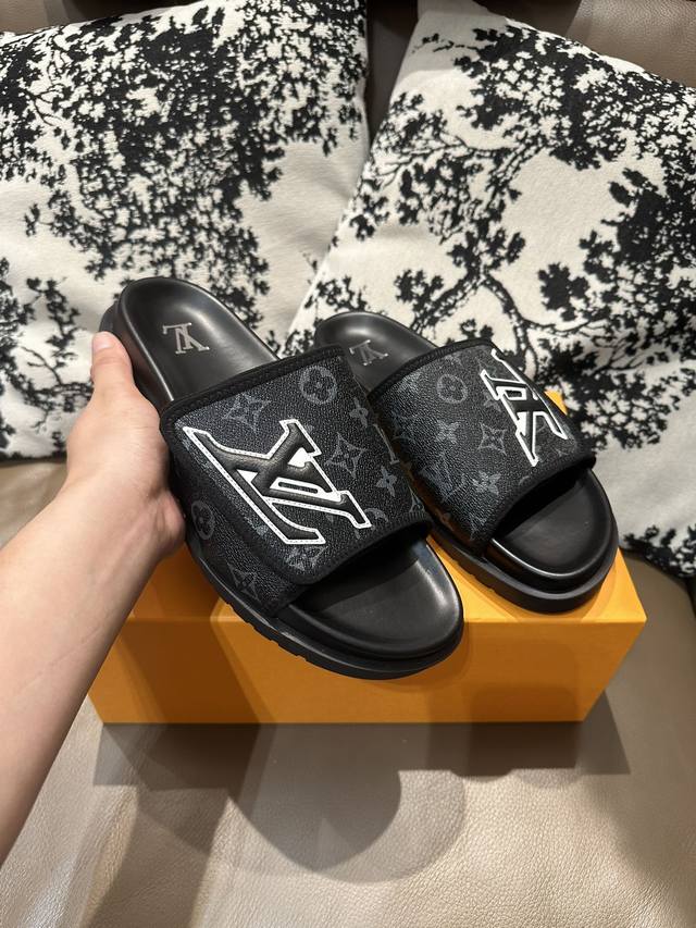 Lv Velcro cherry, cowhide top, sheepskin lining, size 36-46 DDD