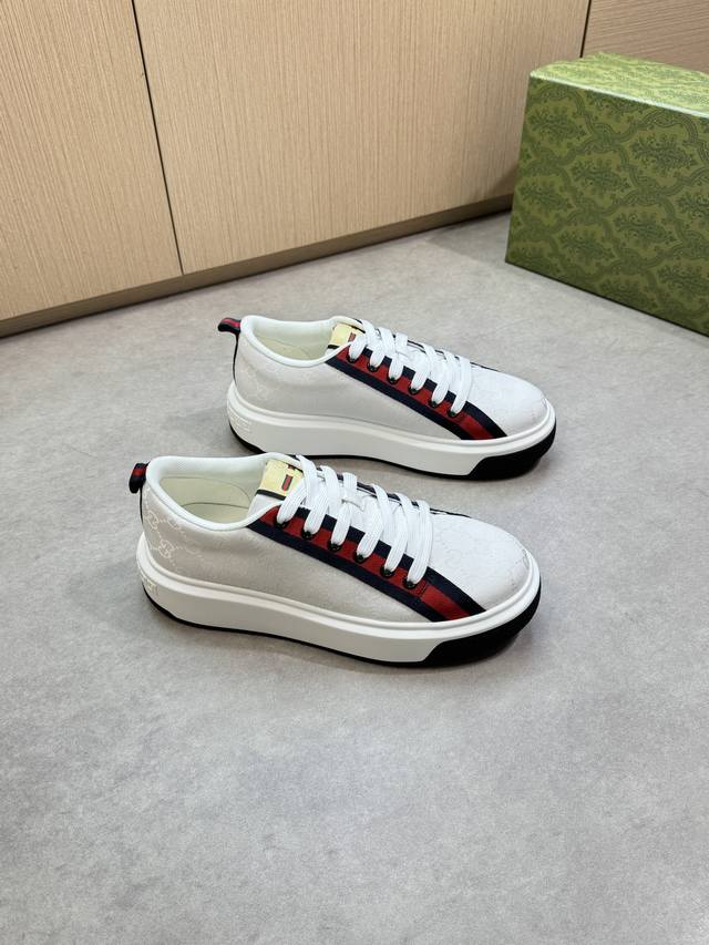 Gucci -High-end quality original casual sports shoes -Upper: brand totem cloth,