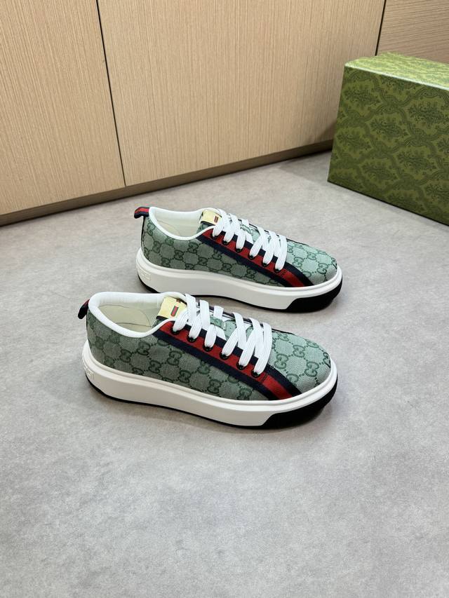 Gucci -High-end quality original casual sports shoes -Upper: brand totem cloth,