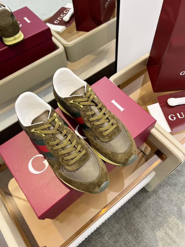 Gucci Gucci men's new Forrest Gump sneakers are lightweight, comfortable and ver