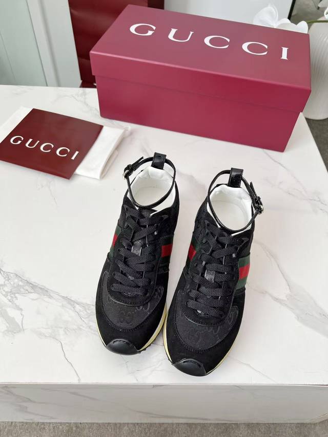 Gucci Gucci women's new Forrest Gump sneakers are lightweight, comfortable and v
