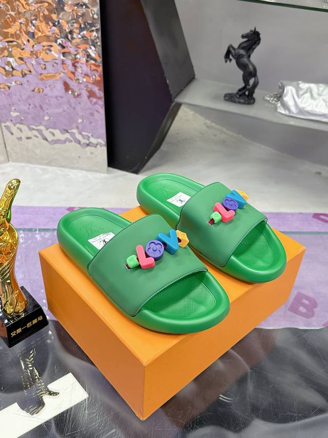 Factory P price P: Top version Lv slippers series couples Lv Louis Vuitton L hom