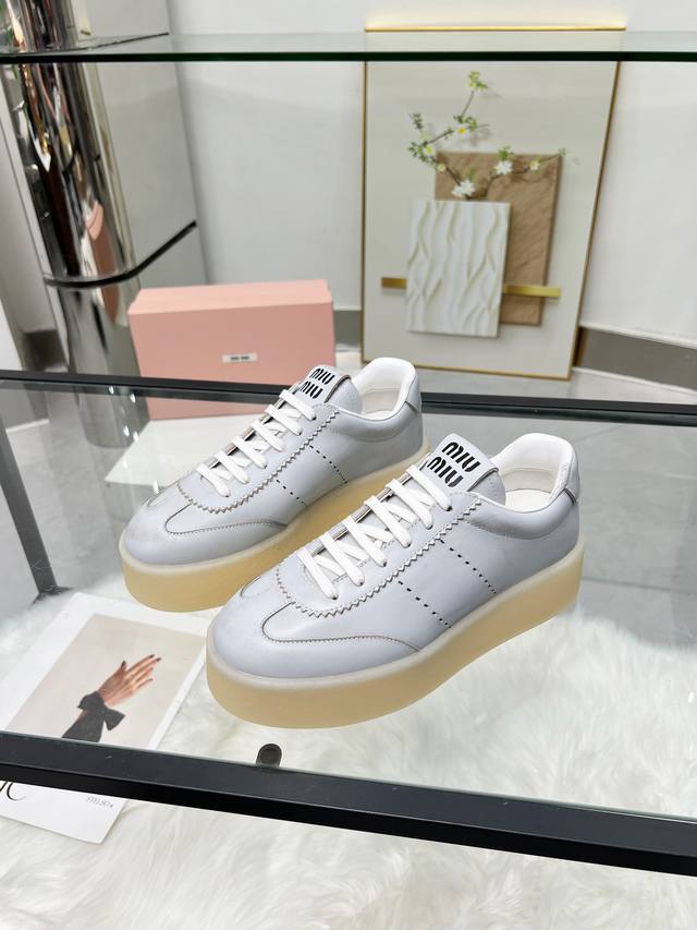 Miumiu Miu Miu casual white shoes are so beautiful! Made of soft leather, they a
