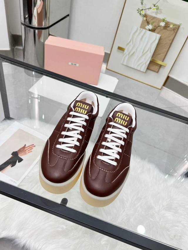 Miumiu Miu Miu casual white shoes are so beautiful! Made of soft leather, they a