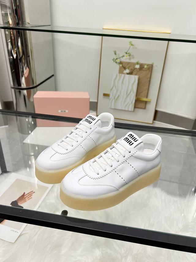 Miumiu Miu Miu casual white shoes are so beautiful! Made of soft leather, they a