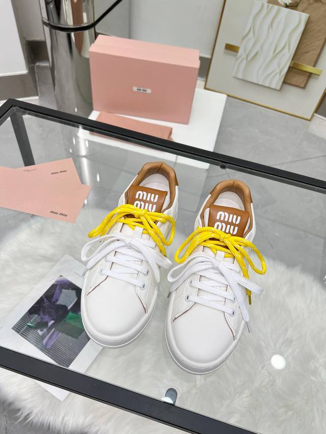 Miumiu Miu Miu casual white shoes are so beautiful! Made of soft leather, they a