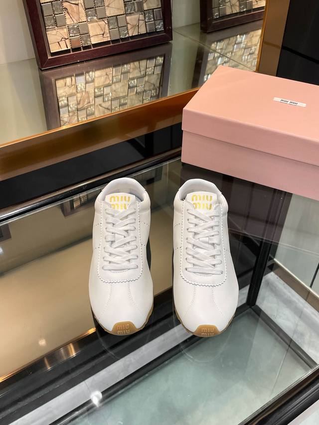 Miumiu New summer casual white shoes Miu Miu is so girly this season! This serie