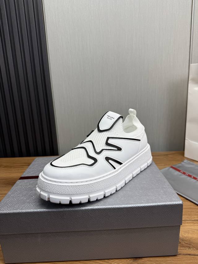 factory P price Prada official website synchronized new models, high-quality sh