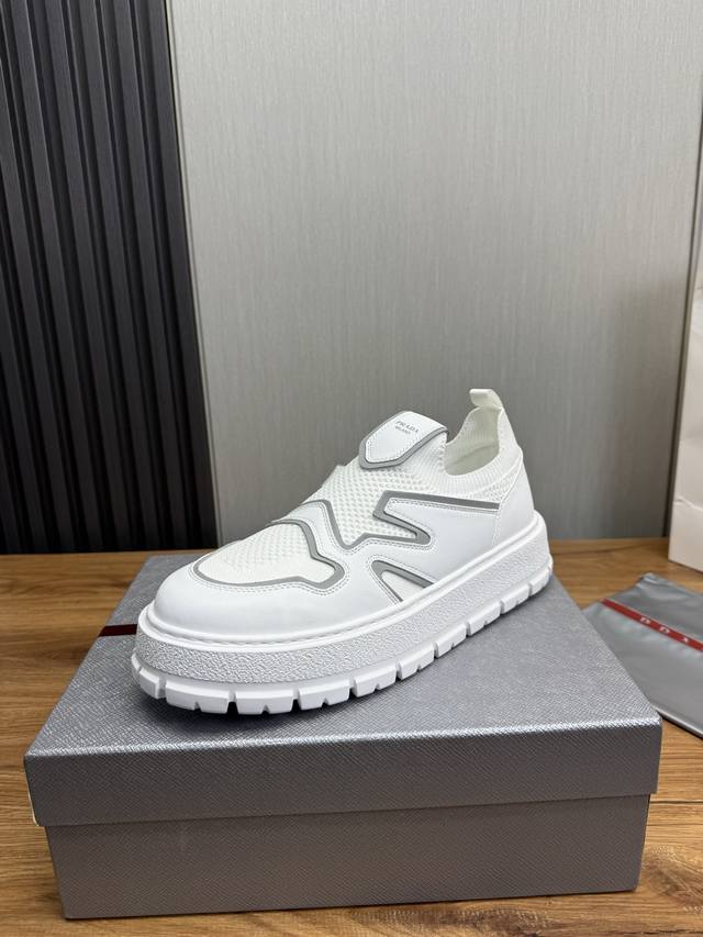 factory P price Prada official website synchronized new models, high-quality sh