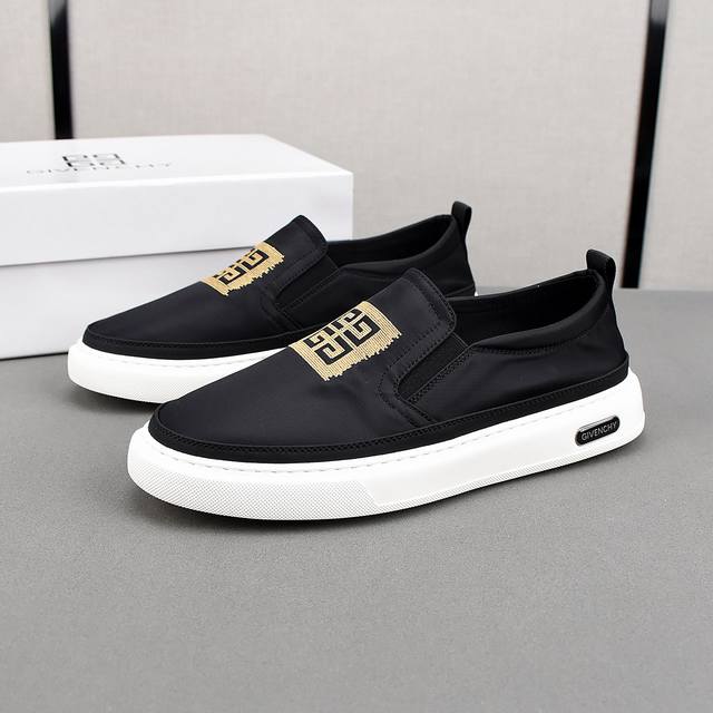 Givenchy breathable small cloth shoes, the upper is made of comfortable breatha