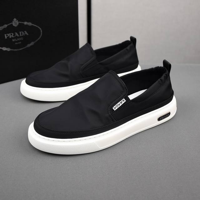 Prada breathable small cloth shoes, the upper is made of comfortable breathable