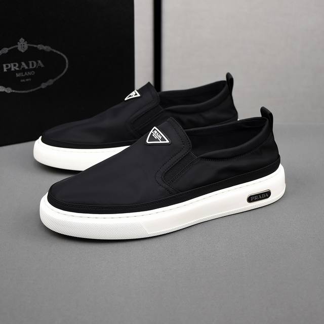 Prada breathable small cloth shoes, the upper is made of comfortable breathable