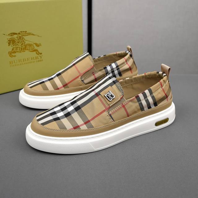 Burberry breathable small cloth shoes, the upper is made of comfortable breatha