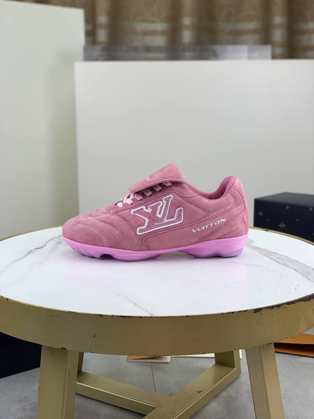 Factory P price P Actual price 2660 New Lv couple's same style sneakers, wearing