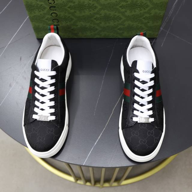 Factory Price Pp: Brand: Gucci Standard size: 38-44 45 Customized Grade: Same a
