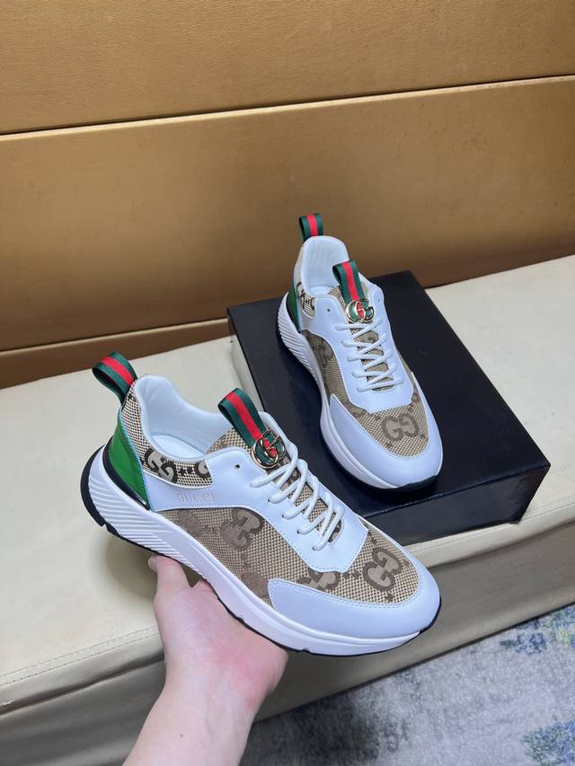 Original quality exclusive first release Gucci unique modern style sneakers. Ca