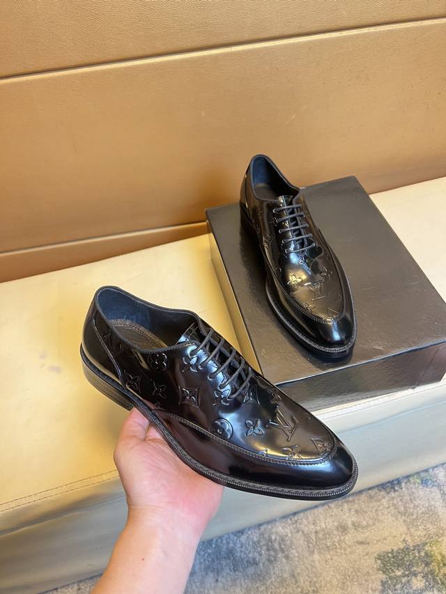 Niuli exclusive first Louis Vuitton ~ unique modern style sports shoes. Counter