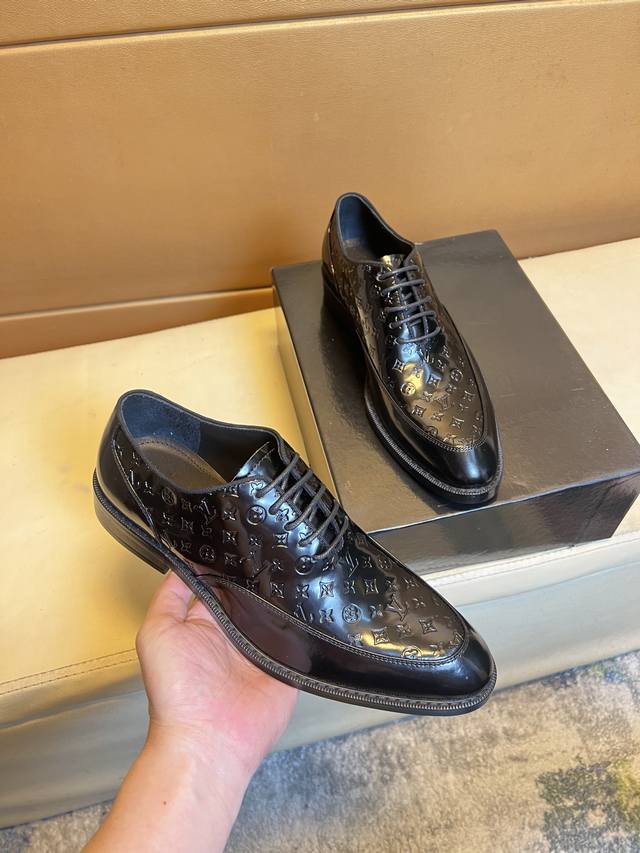 Niuli exclusive first Louis Vuitton ~ unique modern style sports shoes. Counter