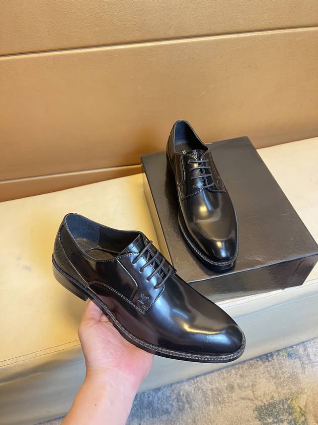 Niuli exclusive first Louis Vuitton ~ unique modern style sports shoes. Counter