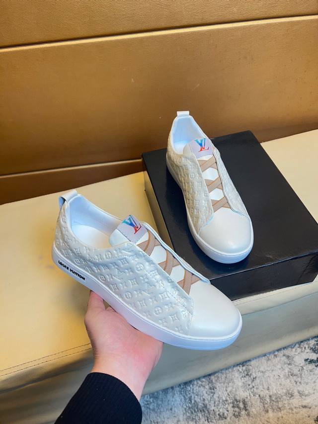 Louis Vuitton top purchasing agent for men 2025Hk counter simultaneous sale. So