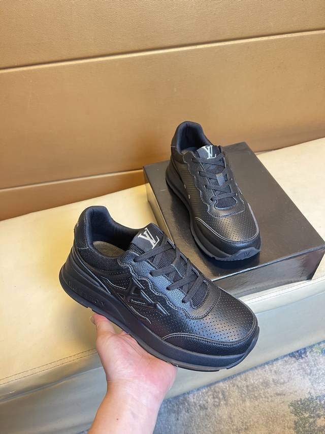 Original quality exclusive first Louis Vuitton unique modern style sports shoes