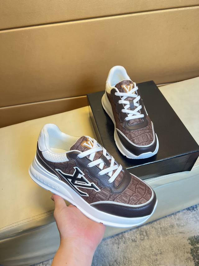 Original quality exclusive first Louis Vuitton unique modern style sports shoes