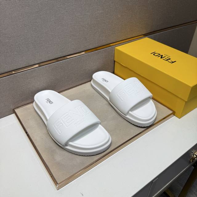 Factory price Pp Fen~ Men's casual slippers 2025Z counter simultaneous sale Siz