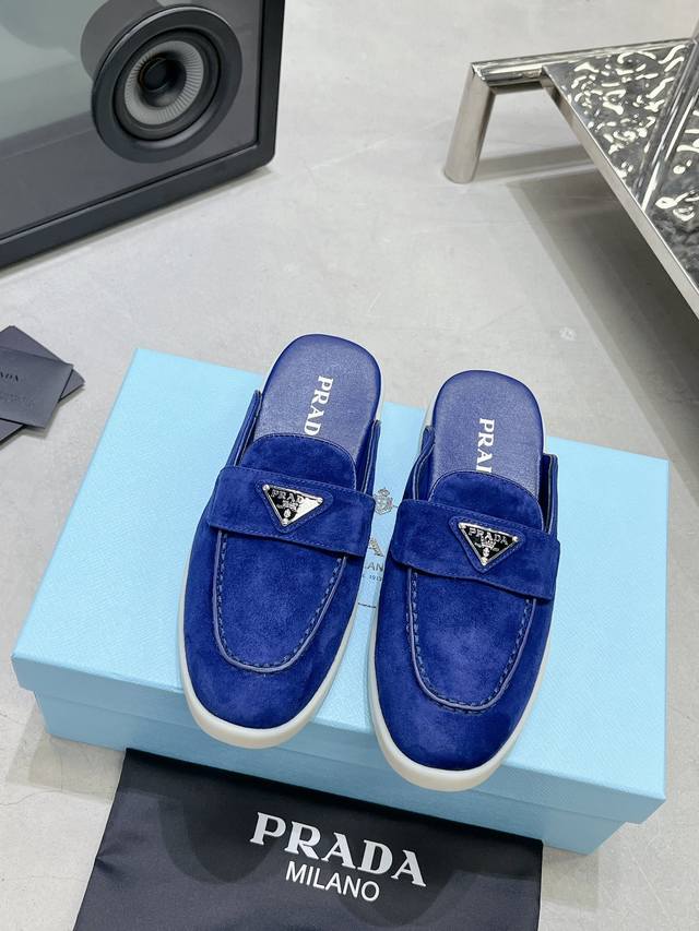 Prada's real price: Couples Prada's latest loafers and half-slippers are popula