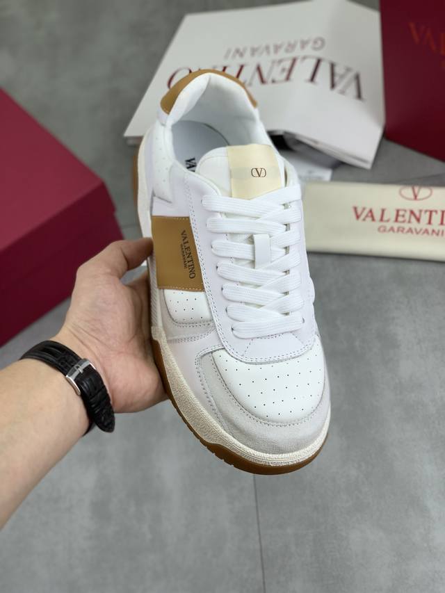 Factory P price P real price latest Valentino Valentino V home new leisure young