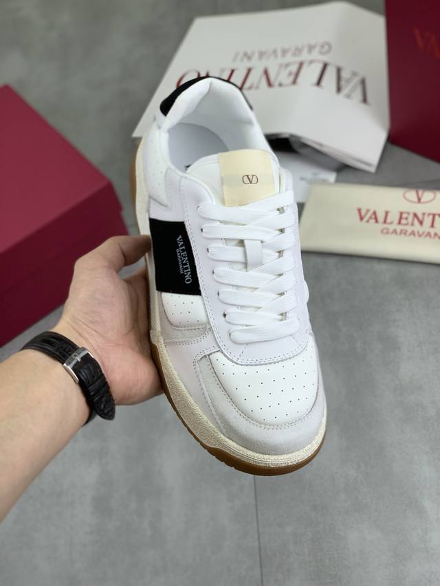 Factory P price P real price latest Valentino Valentino V home new leisure young