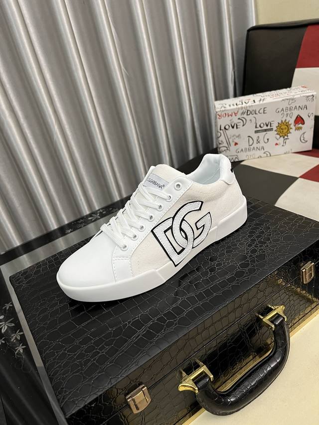 Factory Price Pp: Dg's latest popular casual shoes, with brand signature detail