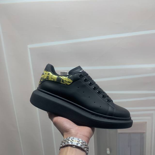 Professional McQueen factory P. Top version. Couple's model: Alexander Mcqueen