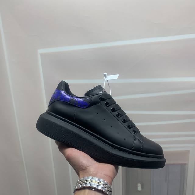 Professional McQueen factory P. Top version. Couple's model: Alexander Mcqueen h