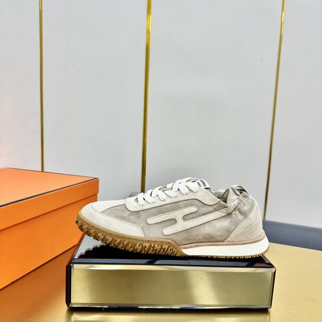Men's size +10 Hermes top version# Hermes Deep series couple's white shoes casua