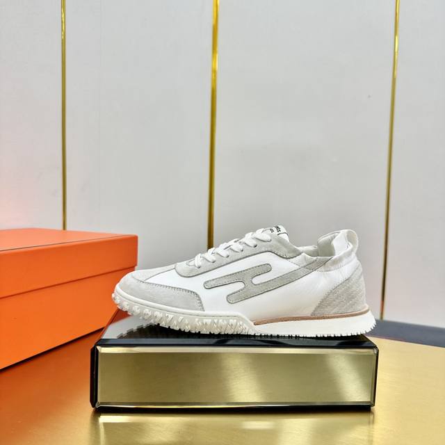 Men's size +10 Hermes top version# Hermes Deep series couple's white shoes casua