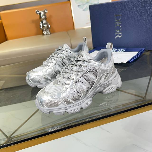 The Dior Chrono sneaker is a new product from the Fall 2024 ready-to-wear colle