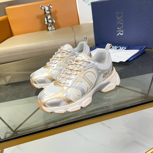 The Dior Chrono sneaker is a new product from the Fall 2024 ready-to-wear colle