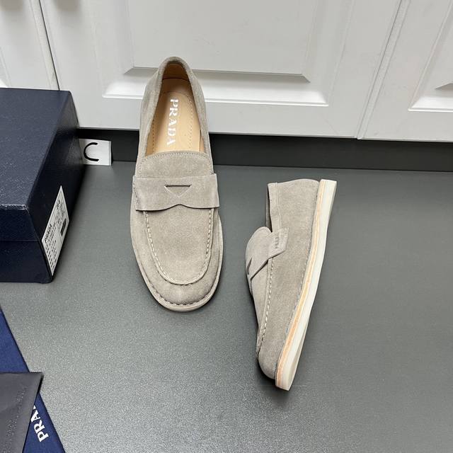 Prada Men's New Suede Leather Loafers This model is made of flocked cowhide leat