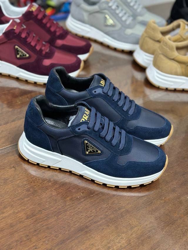 921 New ArrivalThe Prax 2.0 sneakers are made of suede leather and have a lightw