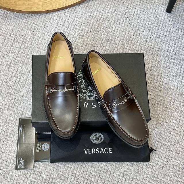 Factory price P, new style from Versace, fine workmanship, imported top layer c