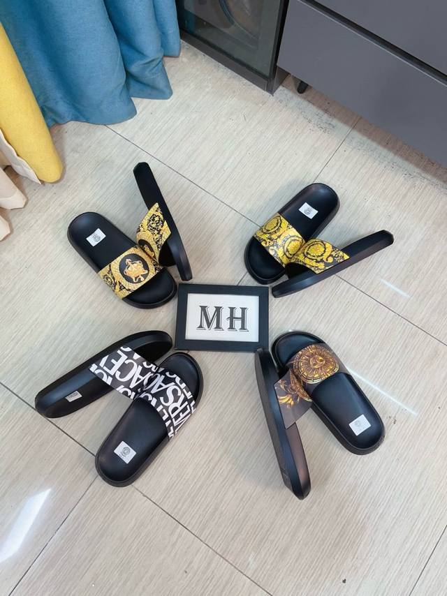 Factory price P Versace new men's casual slippers series! 1:1 review Global lim