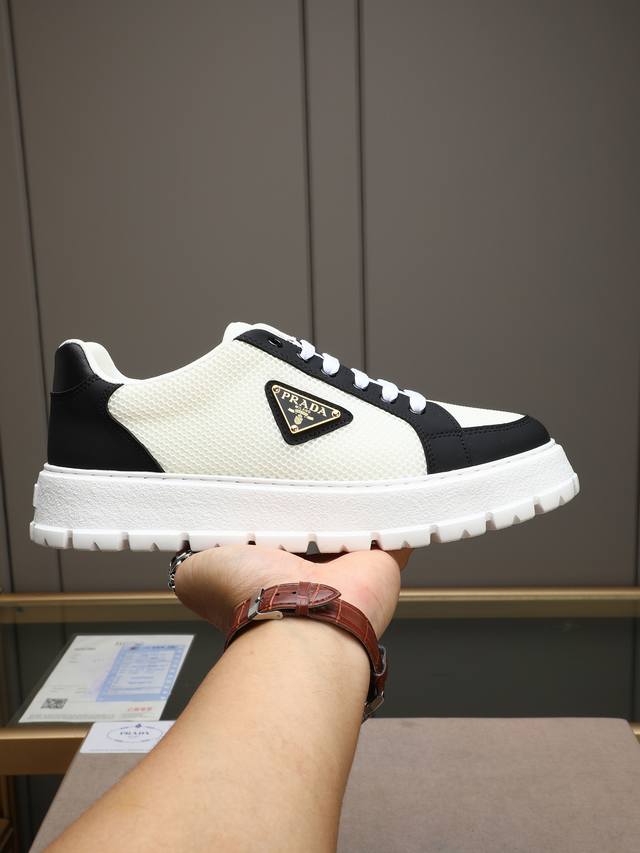 Prada Prada men's new casual shoes, this sports shoe upper is made of imported c