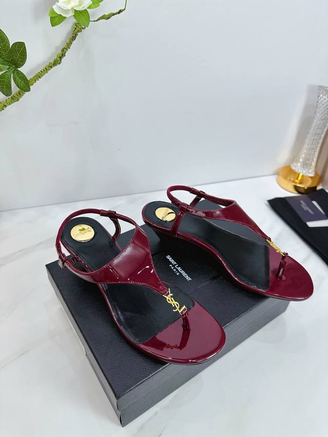 Factory Saint Laurent 25Ss Super popular sandals are now available at the counte