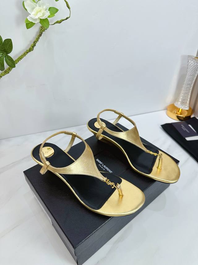 Factory Saint Laurent 25Ss Super popular sandals are now available at the counte