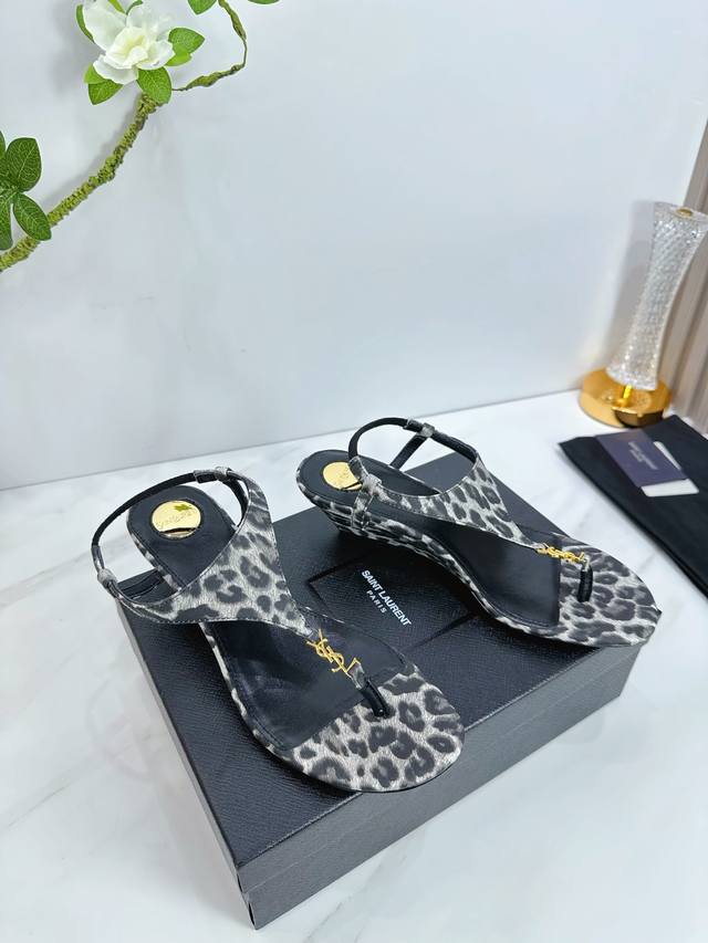 Factory Saint Laurent 25Ss Super popular sandals are now available at the counte