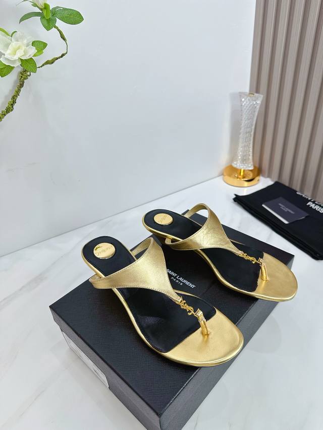 Factory Saint Laurent 25Ss Super popular sandals are now available at the counte