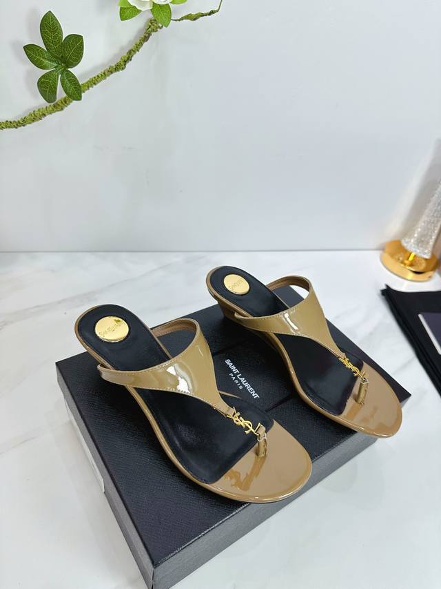 Factory Saint Laurent 25Ss Super popular sandals are now available at the counte