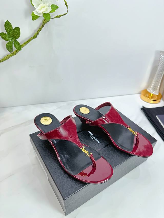 Factory Saint Laurent 25Ss Super popular sandals are now available at the count