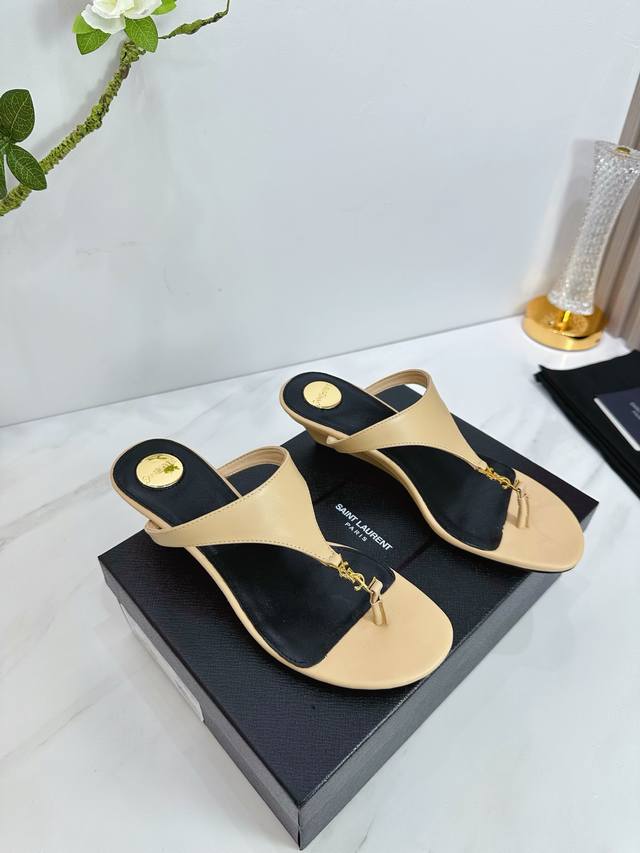 Factory Saint Laurent 25Ss Super popular sandals are now available at the counte