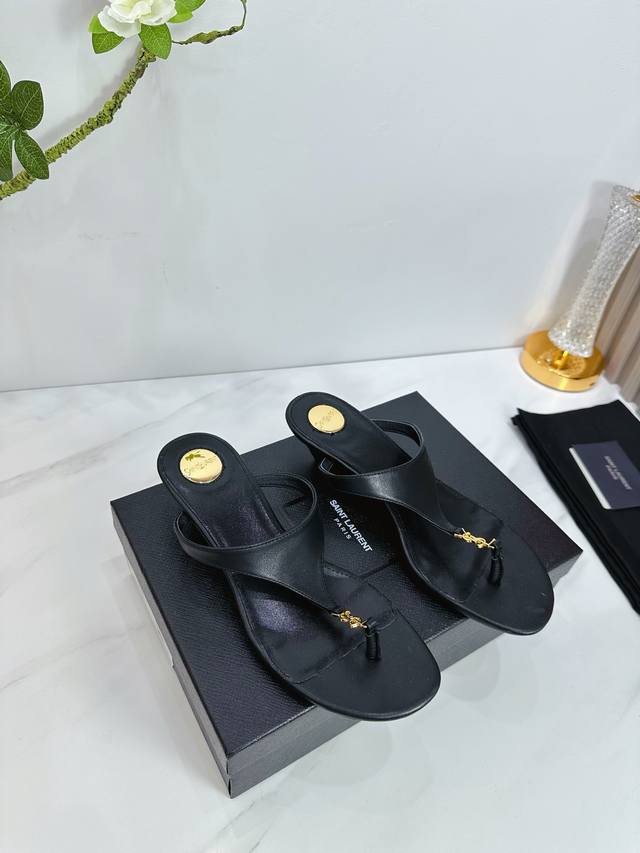 Factory Saint Laurent 25Ss Super popular sandals are now available at the counte